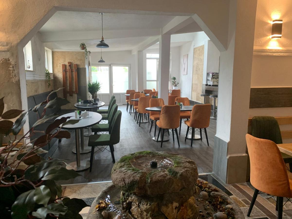 Apartmani & Restoran -S O K O- Sjenica Εξωτερικό φωτογραφία