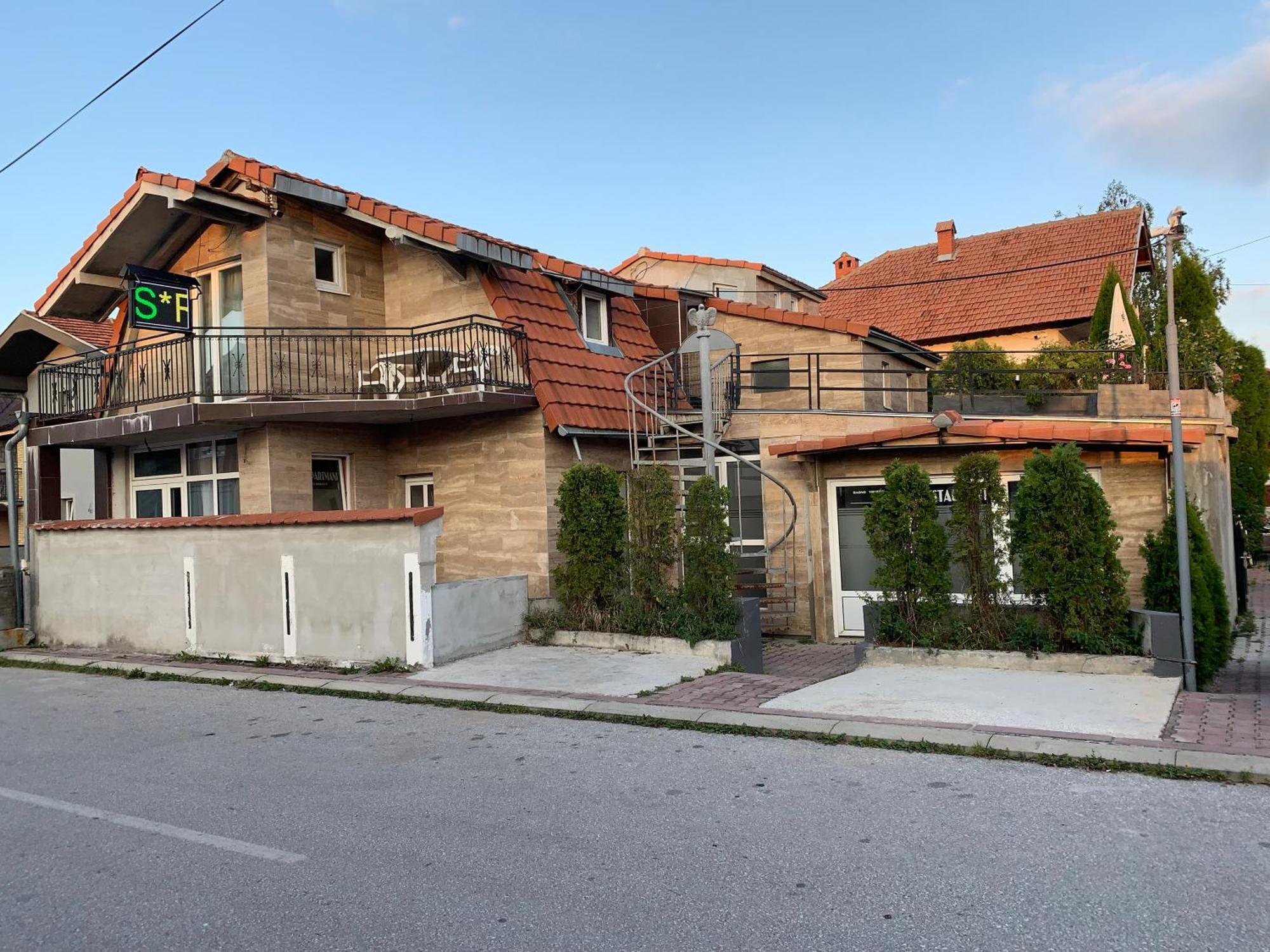 Apartmani & Restoran -S O K O- Sjenica Εξωτερικό φωτογραφία