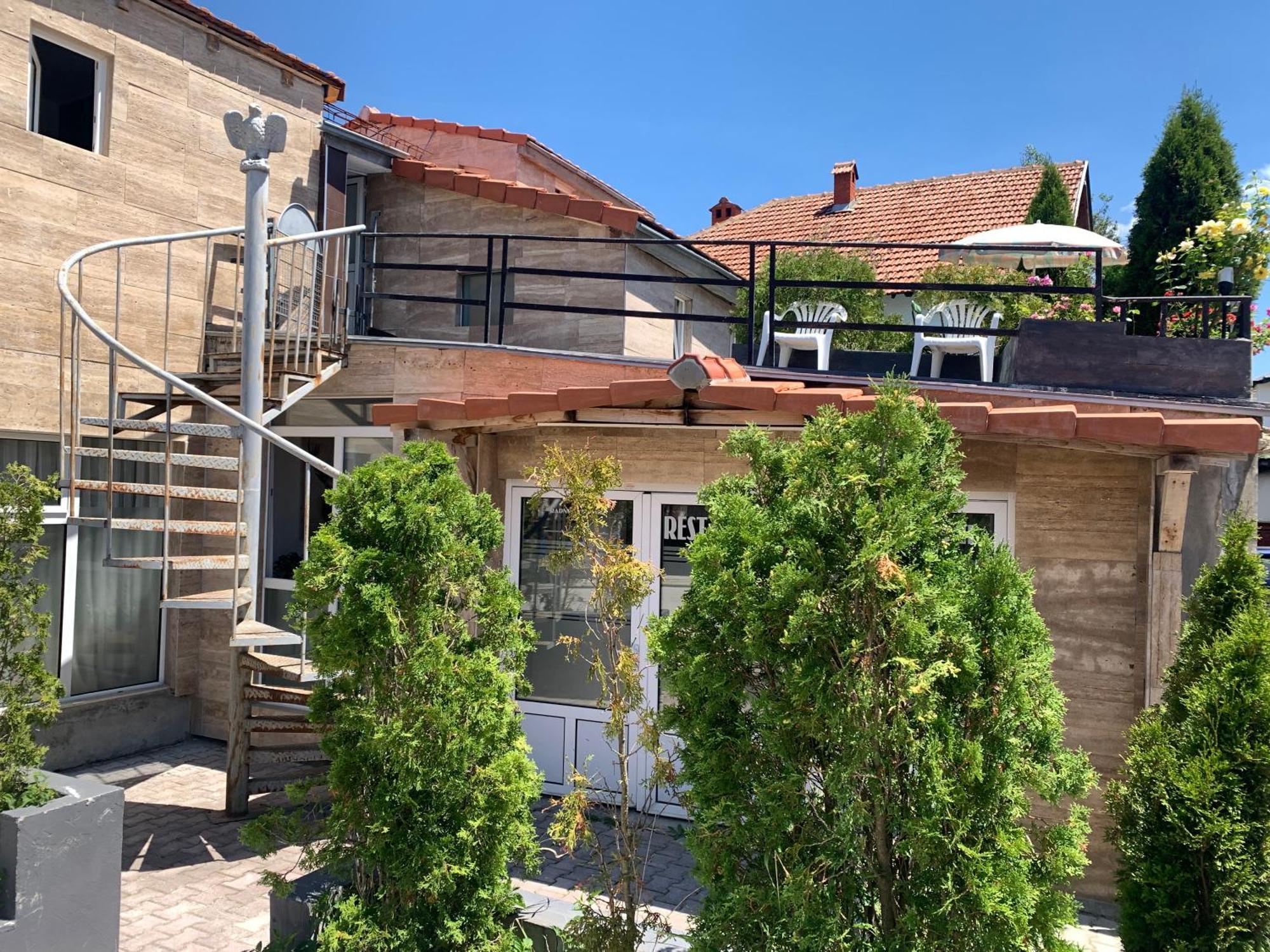 Apartmani & Restoran -S O K O- Sjenica Εξωτερικό φωτογραφία
