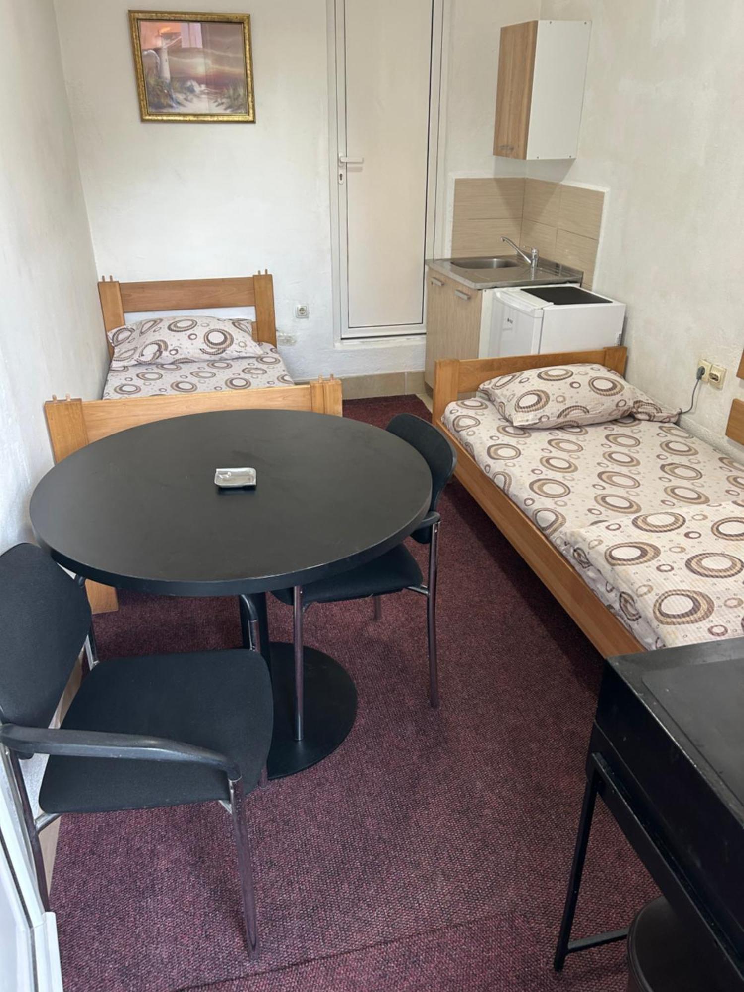 Apartmani & Restoran -S O K O- Sjenica Εξωτερικό φωτογραφία